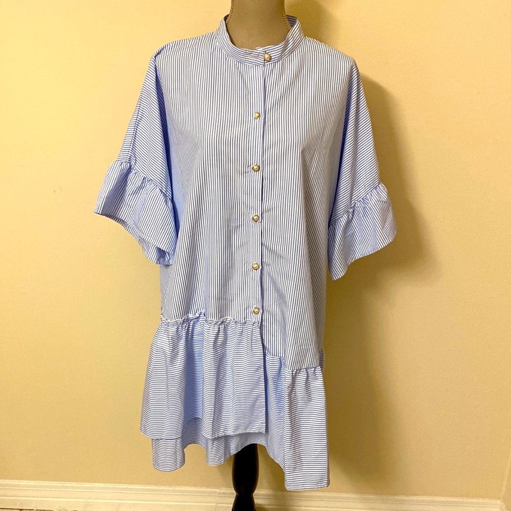 Simplee Plus 2/3X lovely blue and white striped blouse with Pearl buttons. NWOT